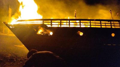 Dua Kapal Sandar di Jeneponto Diduga Dibakar OTK