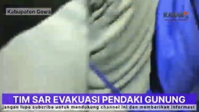 TIM SAR Evakuasi Delapan Pendaki Gunung Bawakaraeng