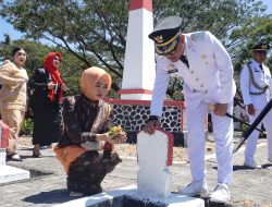 Peringati HUT Kemerdekaan RI, Bupati Jeneponto  Ziarah di Taman Makam Pahlawan