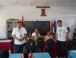 Pegadaian Berlayar ke Pulau Barrang Lompo, Hadiahkan Perlengkapan Sekolah untuk Siswa Berprestasi