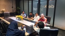 Menyatukan Visi Teknologi Indonesia Timur: Prof. Armin Lawi dan Dekan Fikom UMI Purnawansyah Perkuat Sinergi Riset Sains Data dan Pendidikan