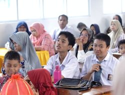 Wujud Kepedulian Sosial, Bupati Jeneponto Salurkan Bantuan Sandang bagi Penyandang Disabilitas